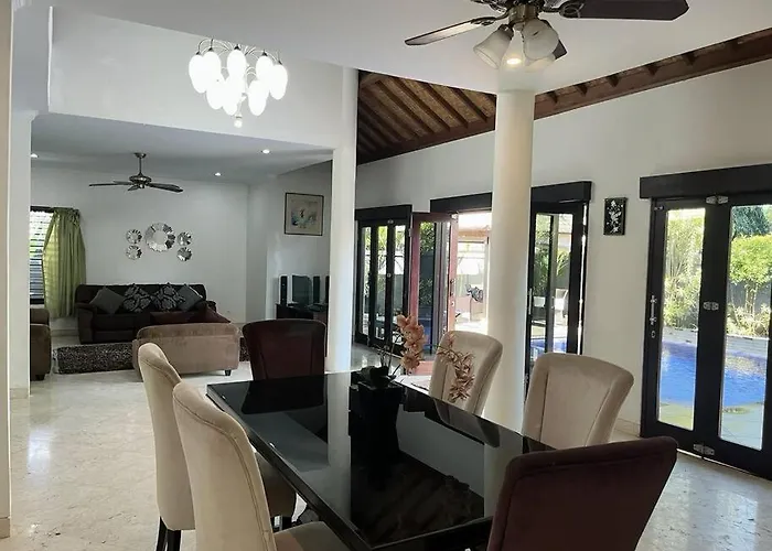 6 Bdr With Swimming Pool *