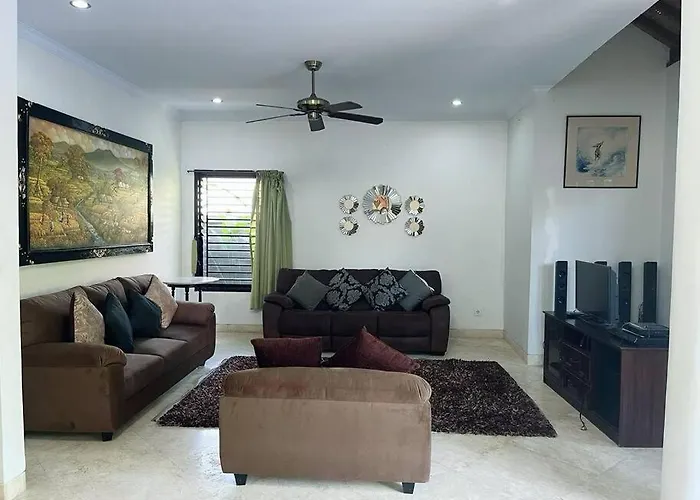 6 Bdr With Swimming Pool